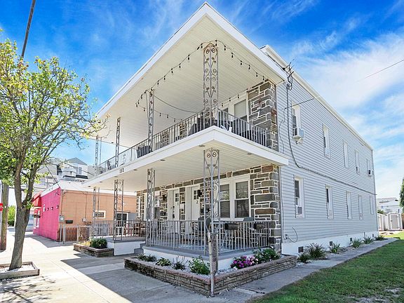 4th image of 152 E Davis Ave #102