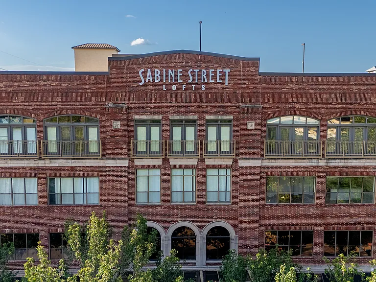 Sabine Street Lofts — Photo 17