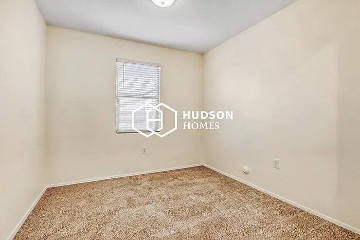 3001 N 306th Ln — Photo 4