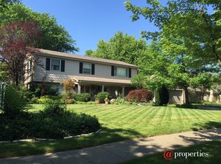 933 Thackeray Dr, Highland Park, IL 60035