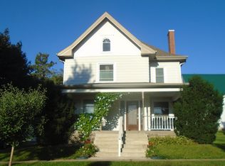 607 2nd St, New Glarus, WI 53574