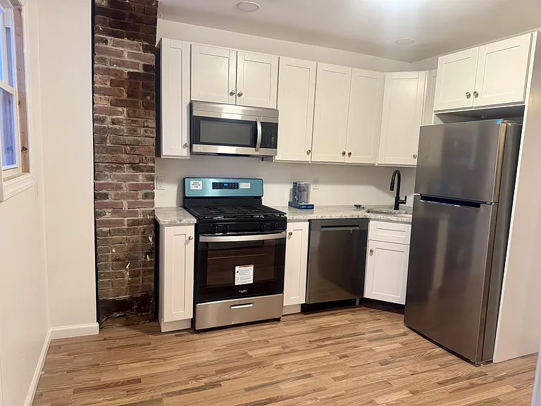 107 Fulton Ave — Photo 2