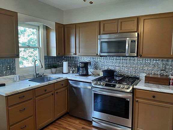 4th image of 8083 Chester St
