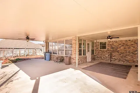 3863 Lamb Dr — Photo 5