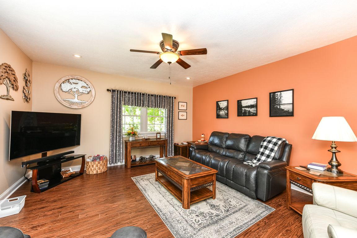 next background image