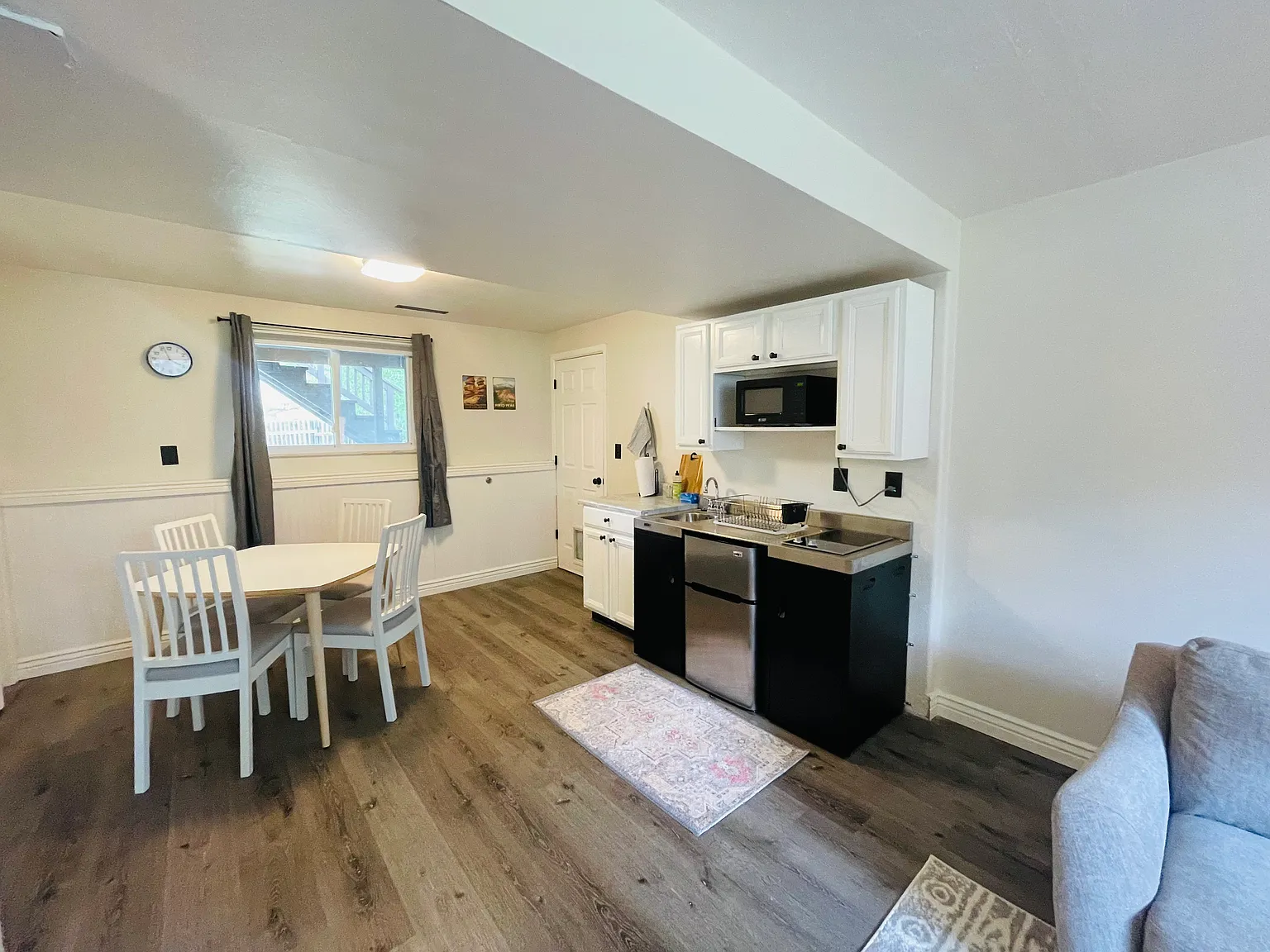 2 bed, 700 sqft, $2,000 — Photo 2
