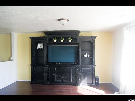 5th image of 3518 S Hawk Dr