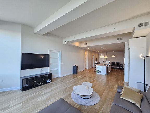 2nd image of 9 Somerset Ln Unit 305