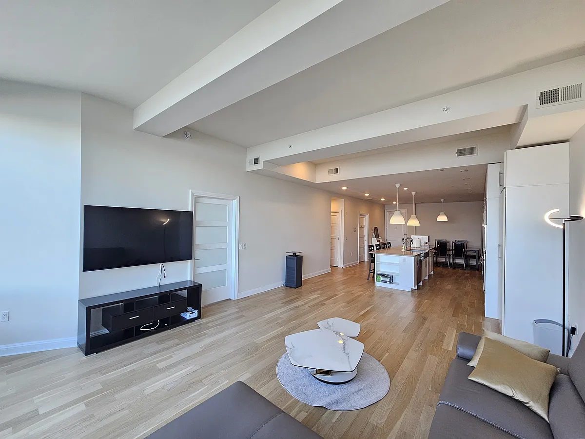 Building Photo - 9 Somerset Ln #305