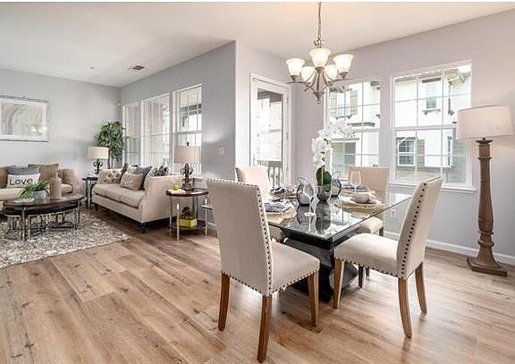 4th image of 5949 Tan Oak Dr