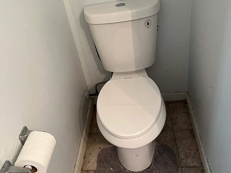 926 Northfield Ct — Photo 3