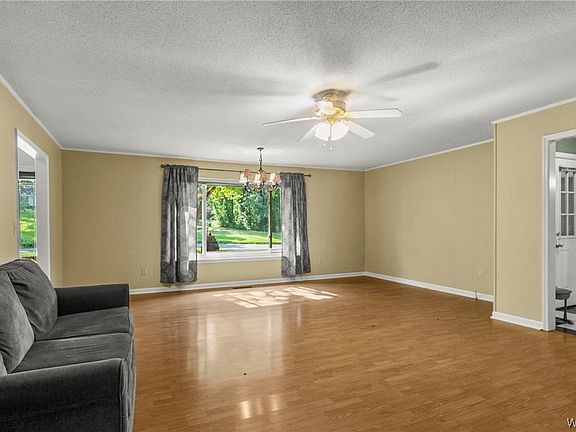 4th image of 412 Kirkwood Dr