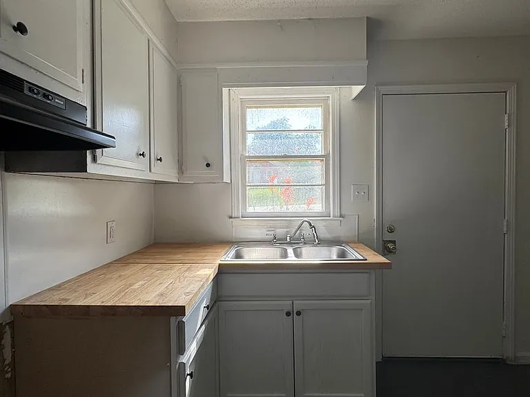 818 Taggart Ave #F — Photo 13
