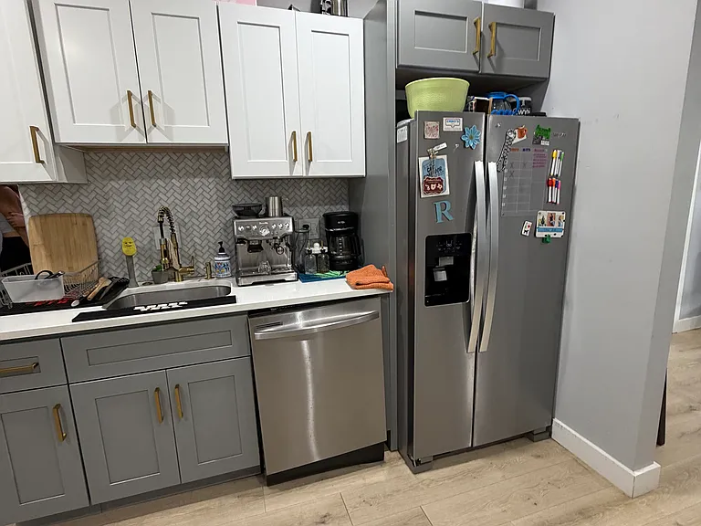 8631 Beaubien St #5 — Photo 10
