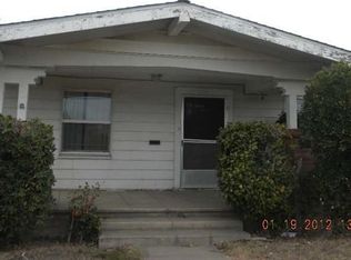 204 Laurel Ave, Oakdale, CA