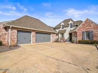 102 Cypress Lake Blvd S, Madison, MS 39110