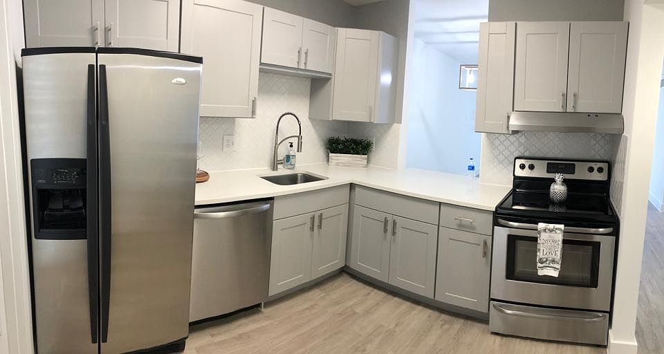 1st image of 899 SE 2nd Ave APT 102