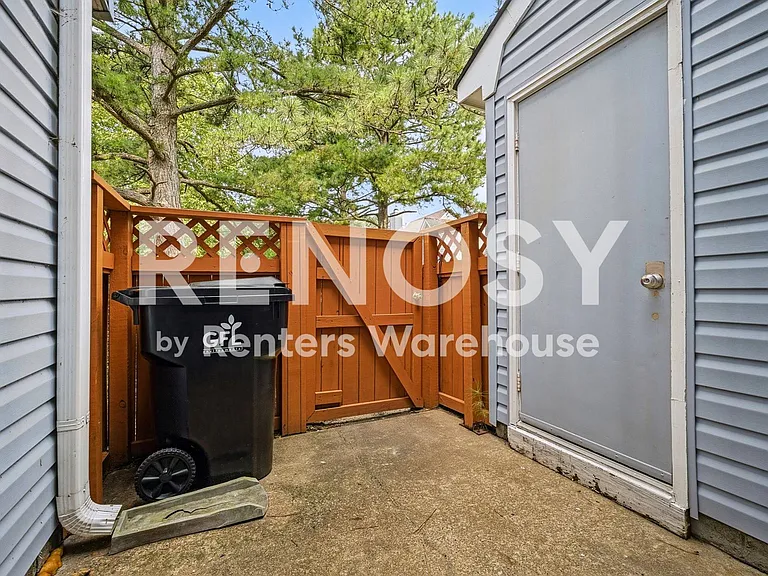5310 Lake Victoria Arch — Photo 15