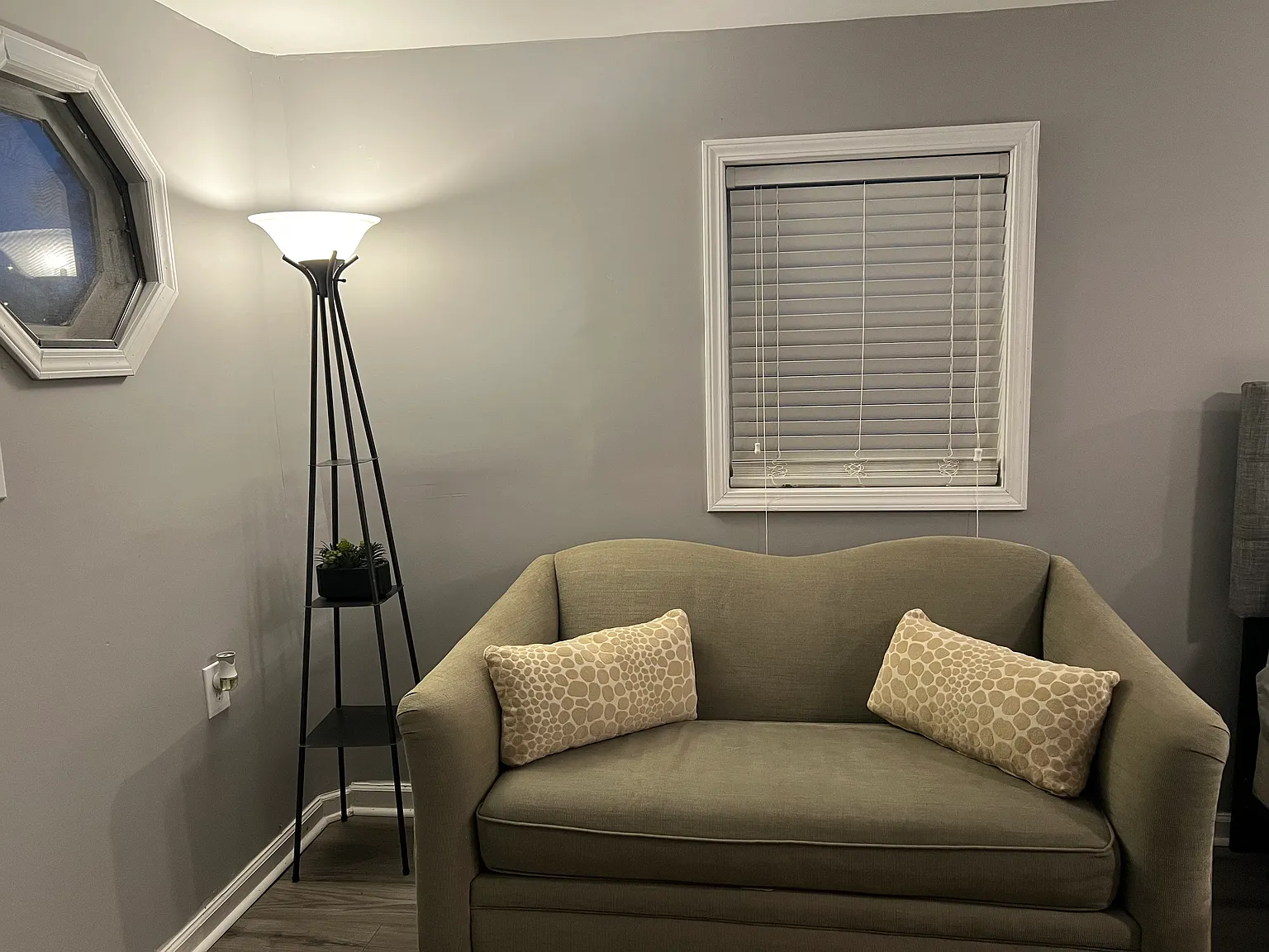 3223 Loftyview Dr — Photo 2