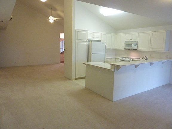 Open Flowing Floor Plan