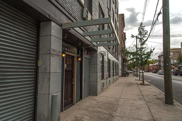 Rented by Nooklyn NYC LLC | media 86