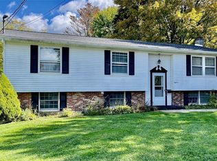 18 Spruce St, Baldwinsville, NY 13027