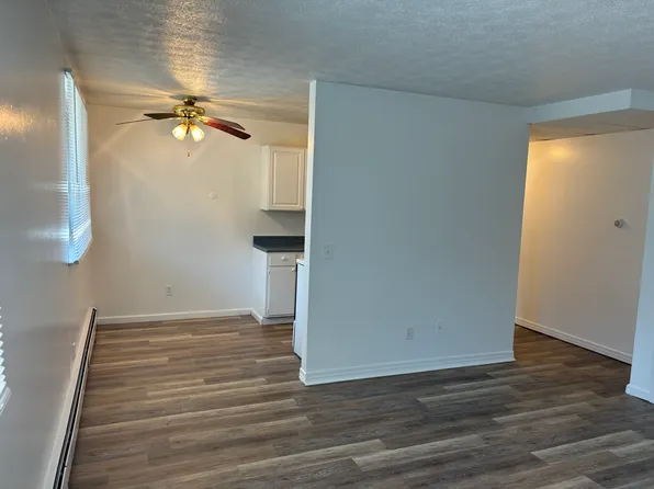 104 W Pulteney St APT 102, Corning, NY 14830