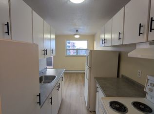 2685 King St E, Hamilton, ON L8K 1Y4