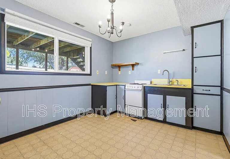 603 N Conway Pl — Photo 10