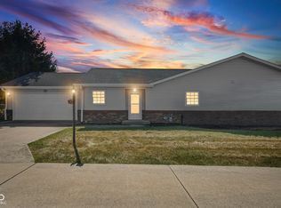 201 Longcastle Dr APT 1, Greencastle, IN 46135