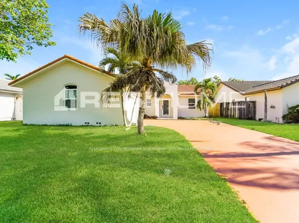 14753 SW 171st Ter, Miami, FL 33187