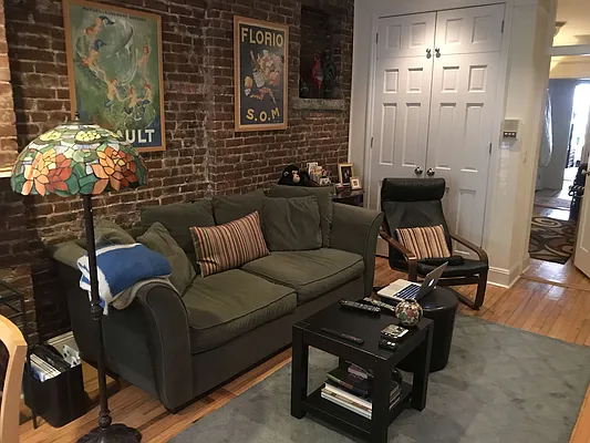 Rented by Metropolis Real Estate of Manhattan | media 22