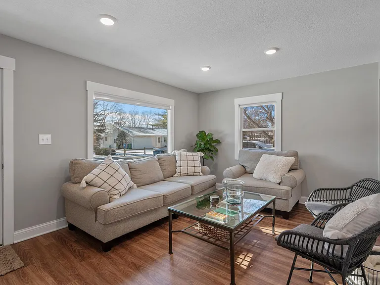 South Ln — Photo 2