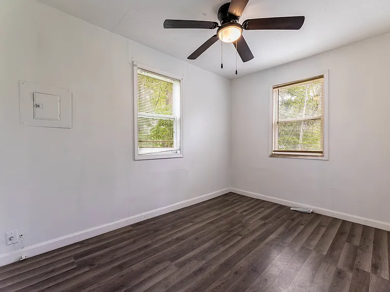 306 S Lincoln St — Photo 10