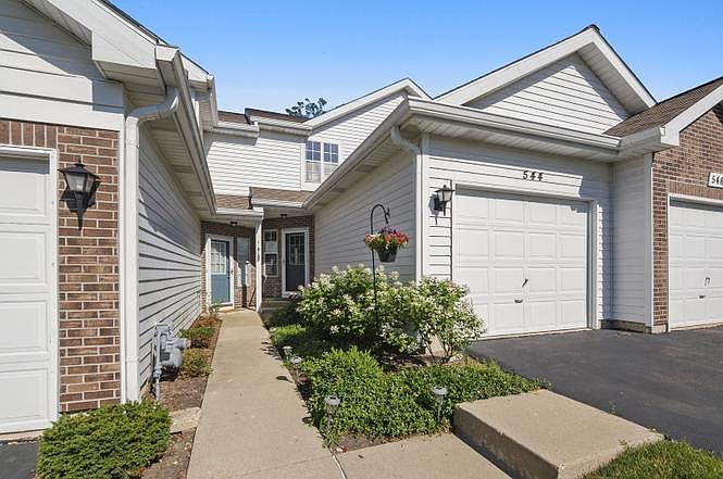 1st image of 544 Woodcrest Dr