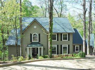 210 Forrest Glen Rd, Columbus, MS 39705