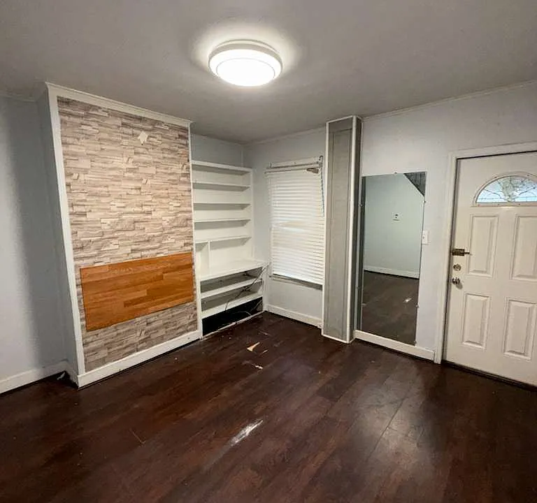 27 Hewitt St