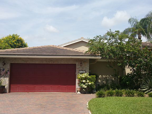 2nd image of 3126 Lake Shore Dr