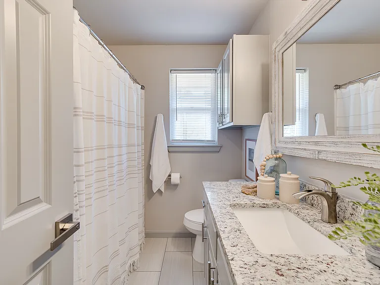 2841 Cambridge Ct — Photo 5