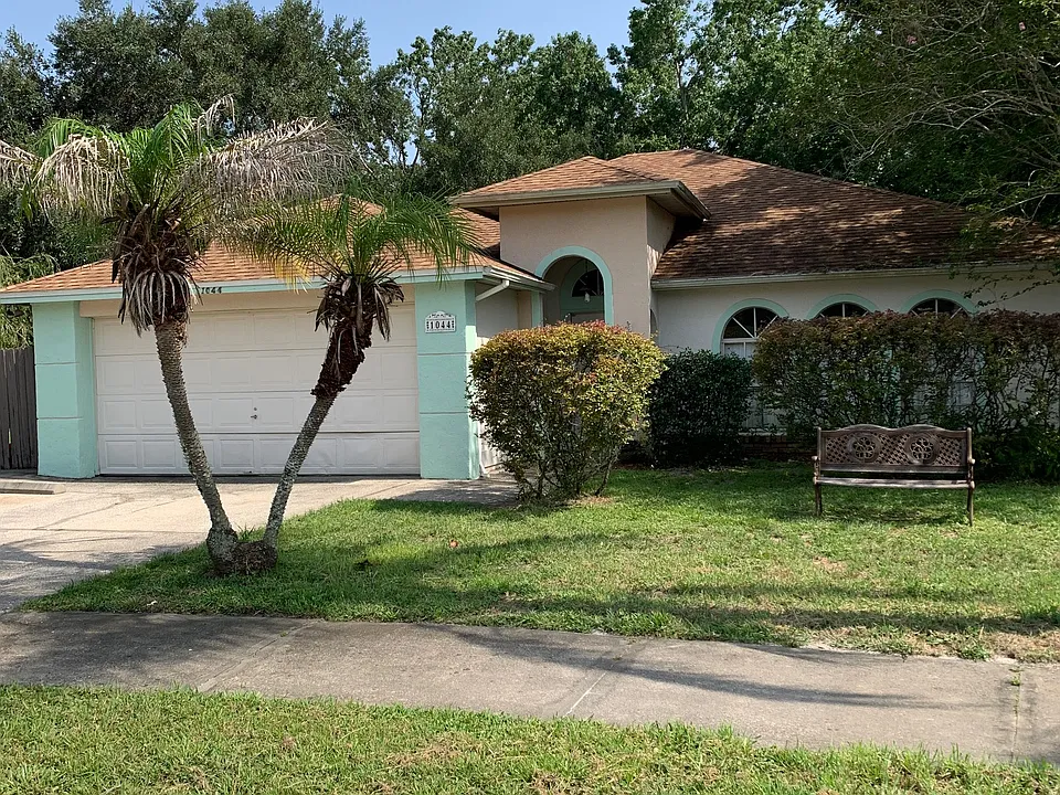 1044 Henson Ct