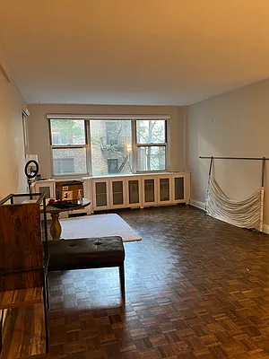 Rented by Realmart Realty LLC | media 6