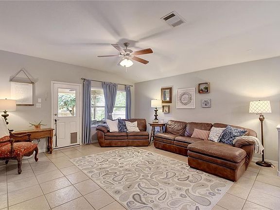 4th image of 163 Birdwell Ln