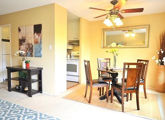 3rd image of 817 N Humboldt St APT 314