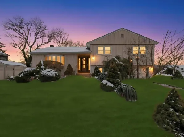 178 Gerhard Road, Plainview, NY 11803