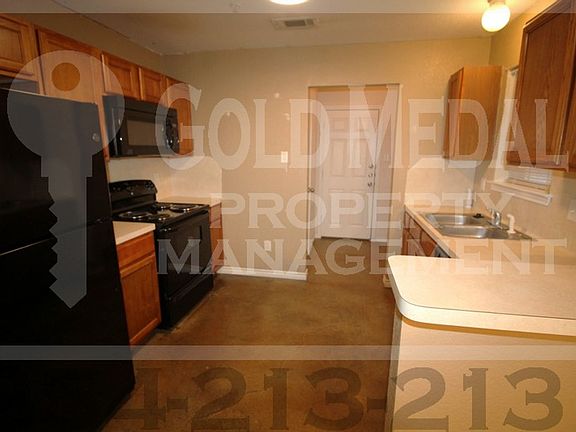 5th image of 4008 Cambridge Dr APT C