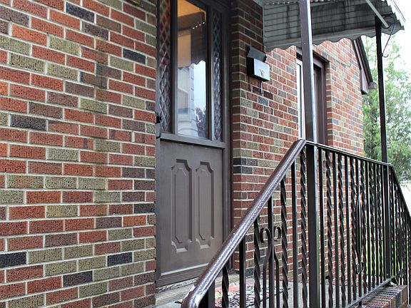 2nd image of 150 Schley St #2