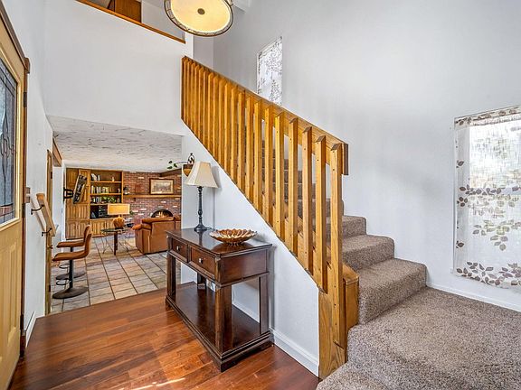 4th image of 1609 Marilyn Ct