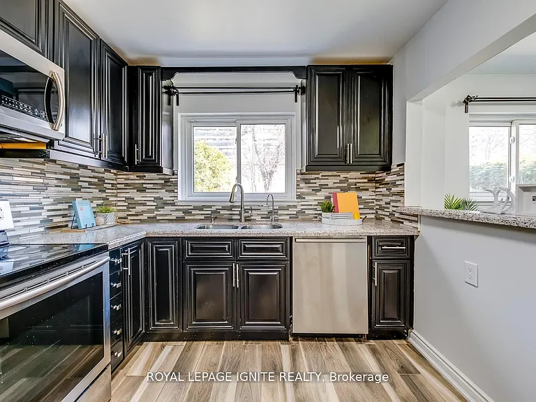 10 Leith Hill Rd #4 — Photo 12