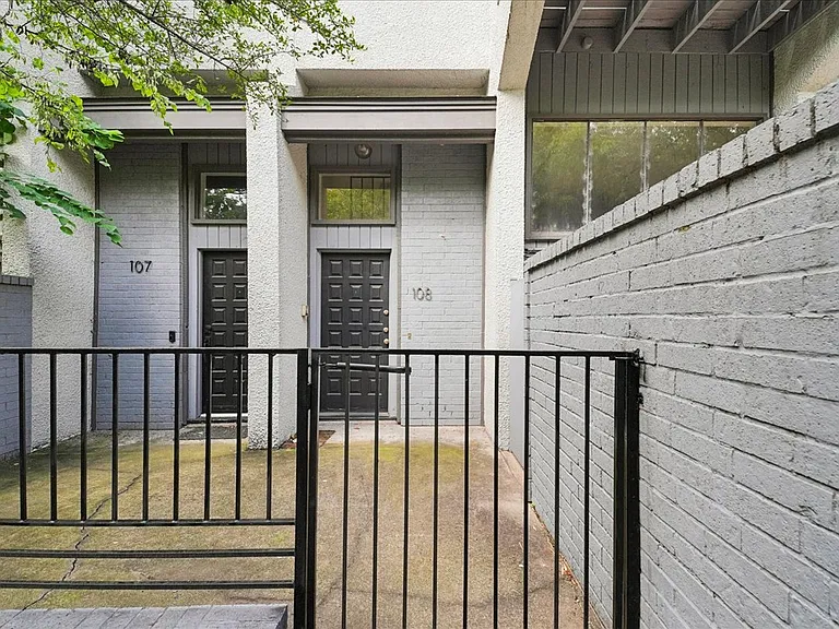 3618 Gillespie St #108 — Photo 27