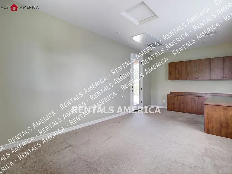 73 W Crescent Way — Photo 41